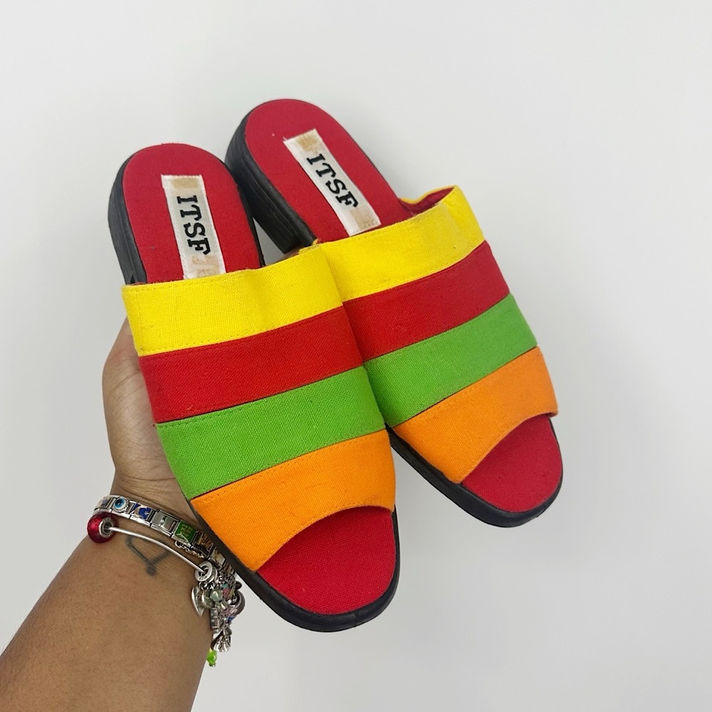 Vintage Y2K Retro Rainbow Sandals Women’s Size 7 Early 2000s
